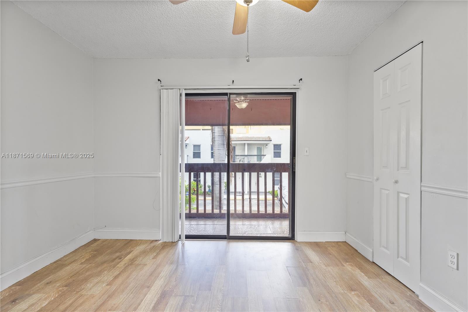 MIDWAY TRAIL PH I CONDO - Residential