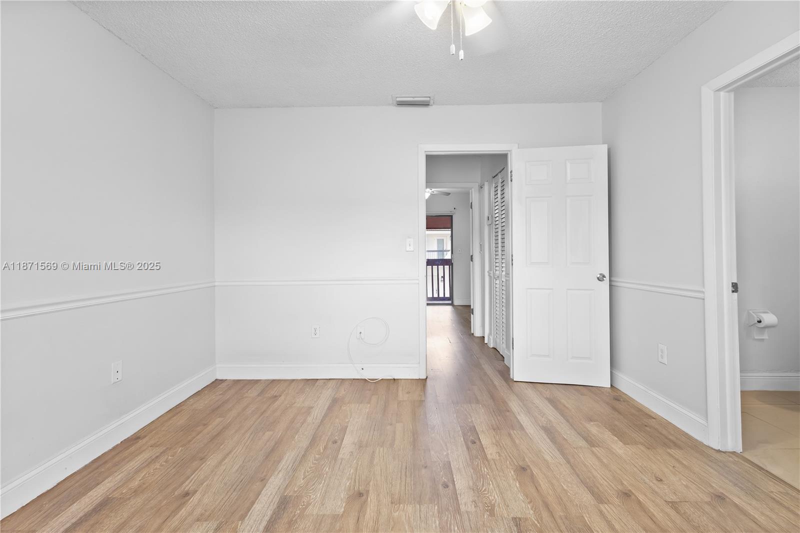 MIDWAY TRAIL PH I CONDO - Residential