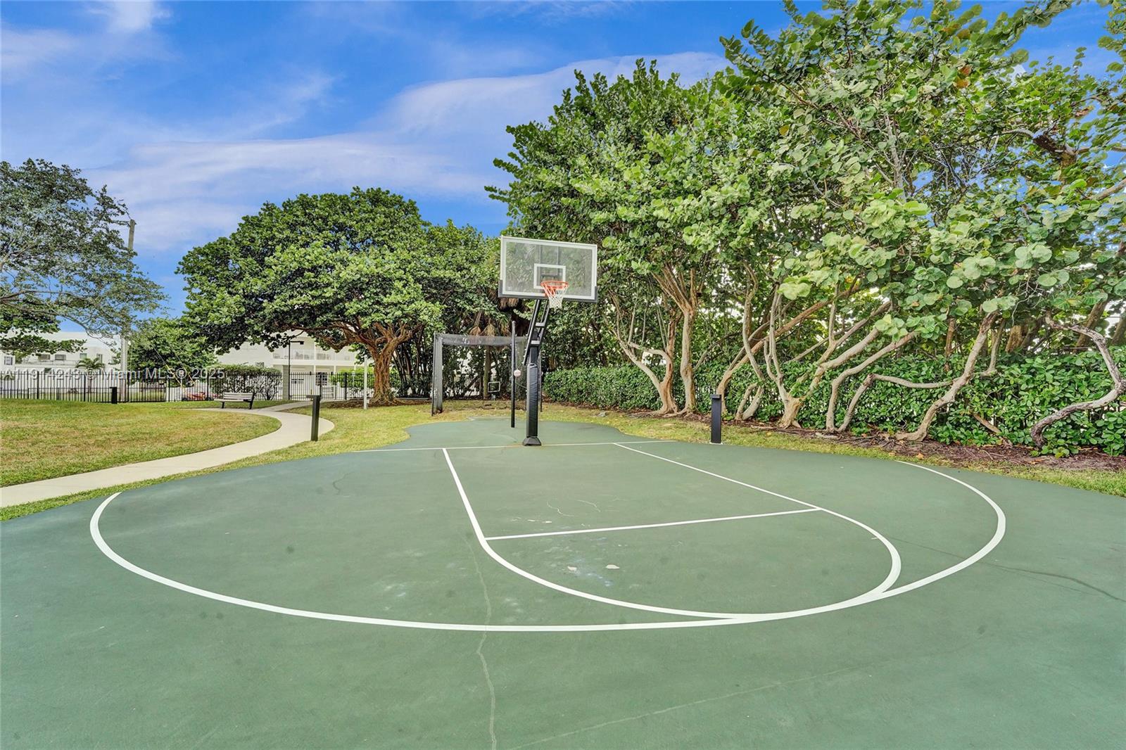 SUMMIT CONDO - Residential Lease