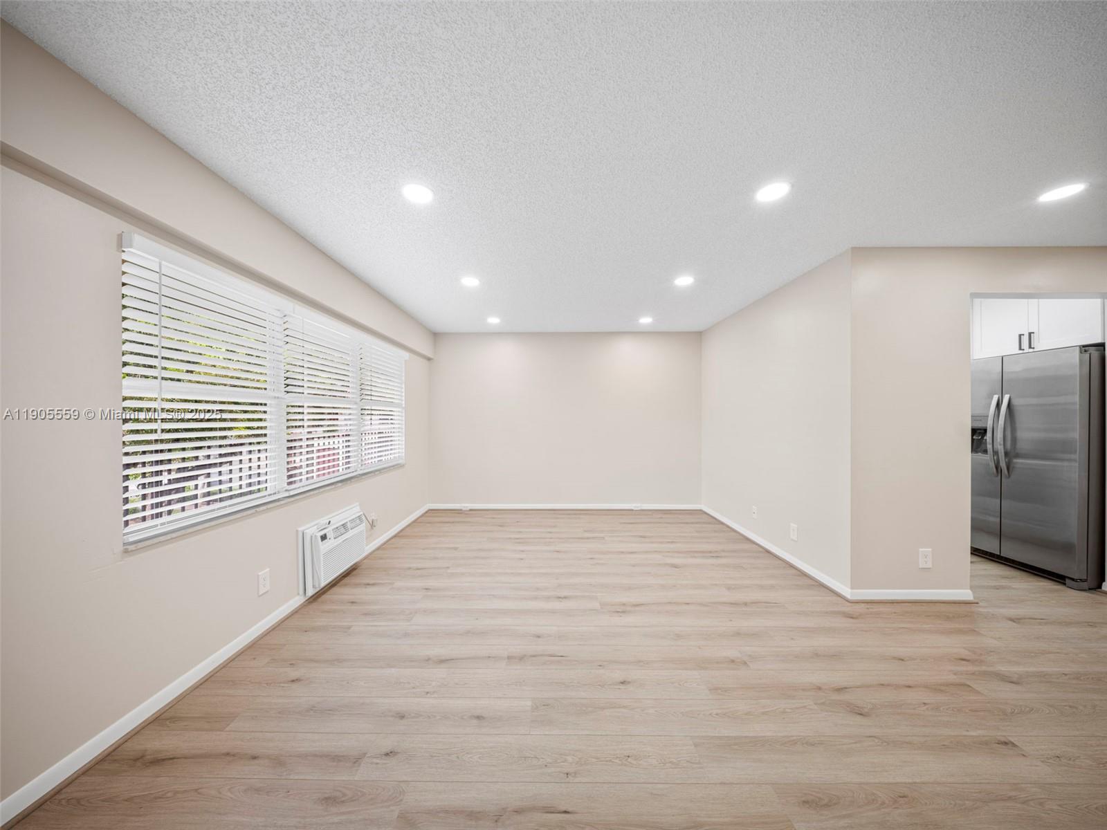 NEW HAMPTON AT CENTURY VI - Residential Lease