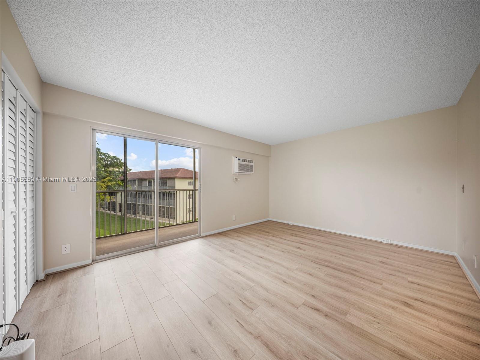 NEW HAMPTON AT CENTURY VI - Residential Lease