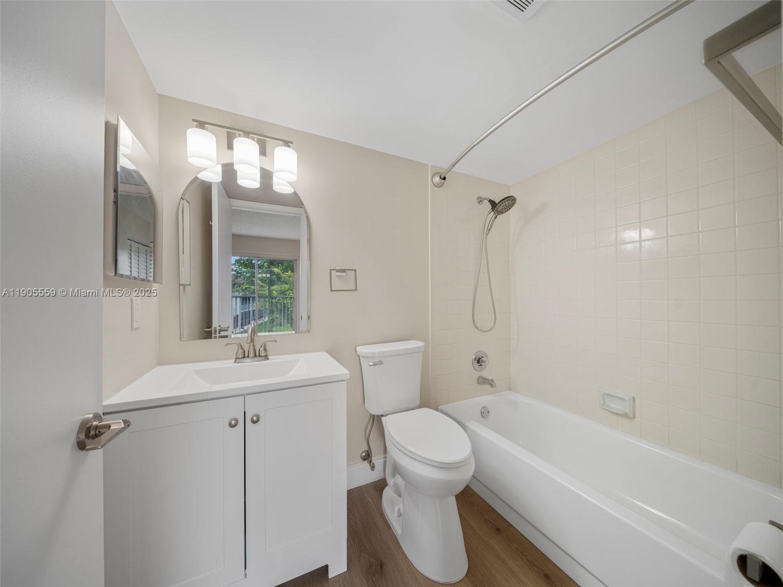 NEW HAMPTON AT CENTURY VI - Residential Lease