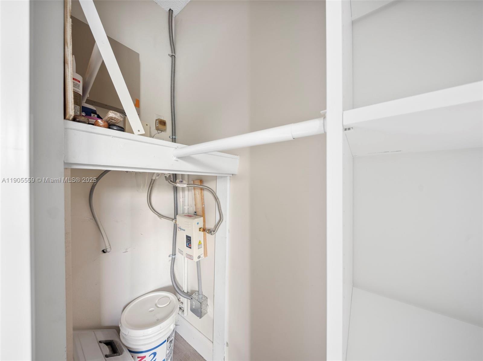 NEW HAMPTON AT CENTURY VI - Residential Lease