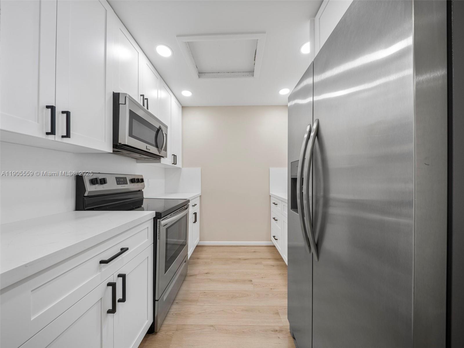 NEW HAMPTON AT CENTURY VI - Residential Lease