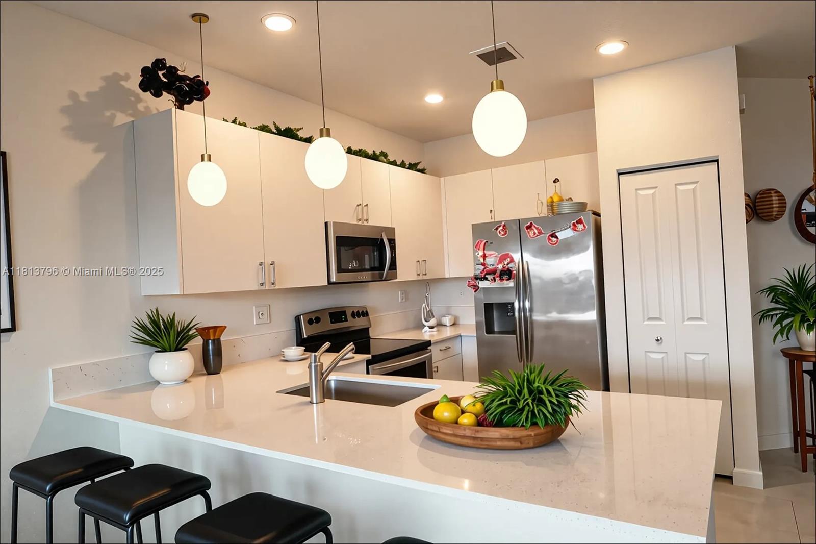 PINE ISLE - Residential