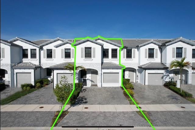 PINE ISLE - Residential