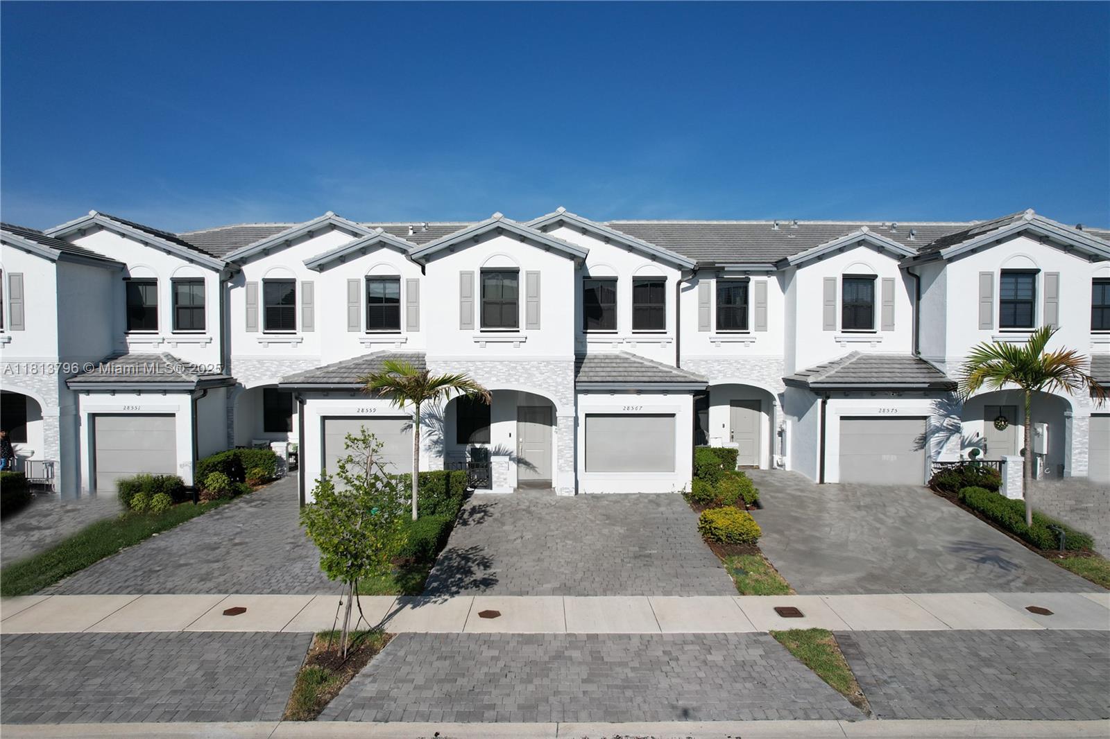 Property for Sale at 28567 Sw 134th Ave, Homestead, Miami-Dade County, Florida - Bedrooms: 3 
Bathrooms: 3  - $439,999