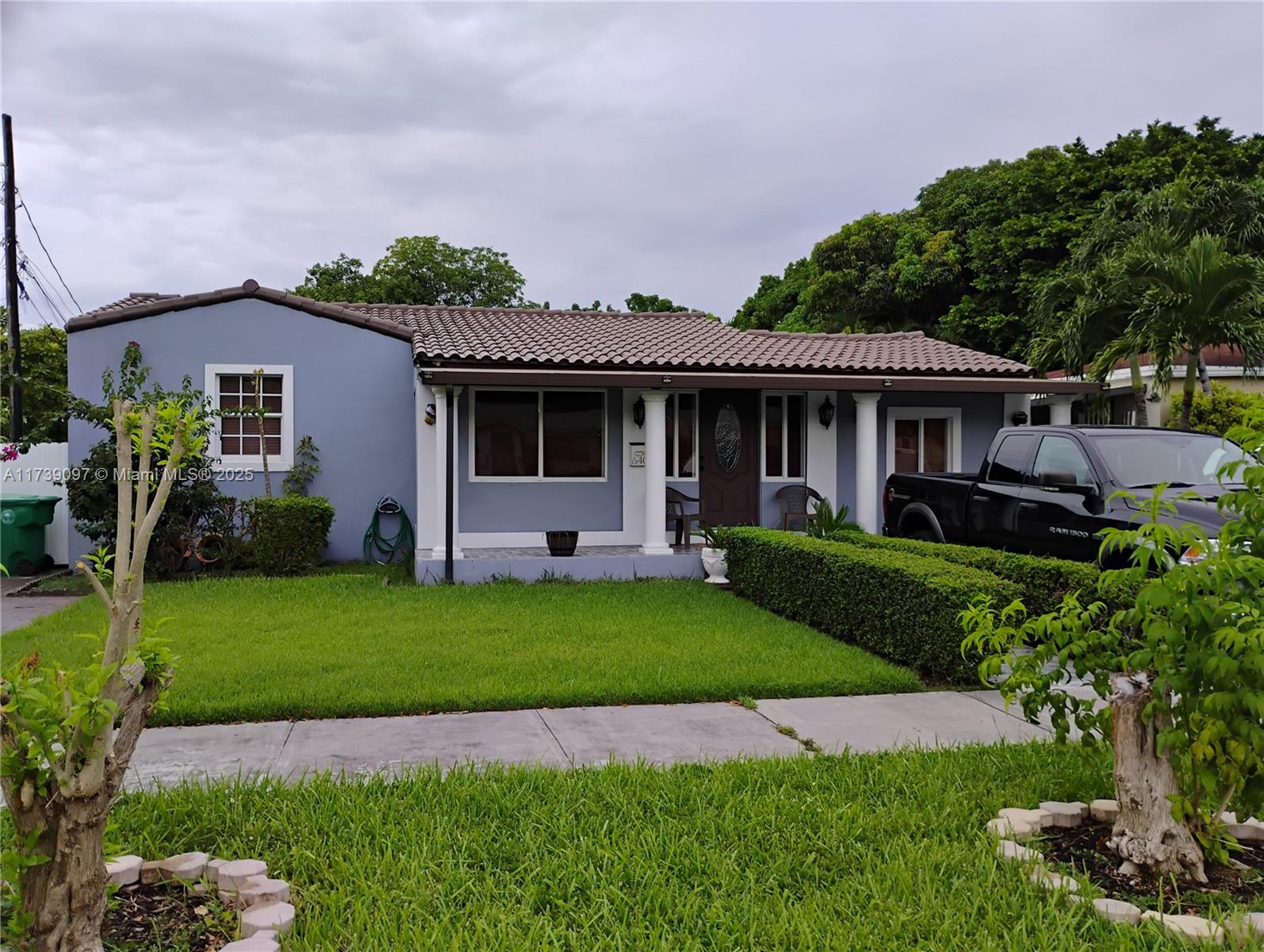 Property for Sale at 640 Sw 44th Ct, Miami, Broward County, Florida - Bedrooms: 5 
Bathrooms: 4  - $875,000
