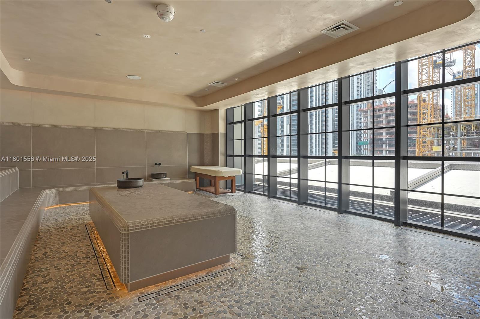 NATIIVO CONDO - Residential
