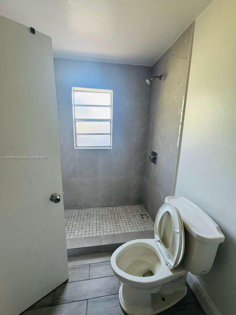JOHNSONS SUB WPB - Residential Lease