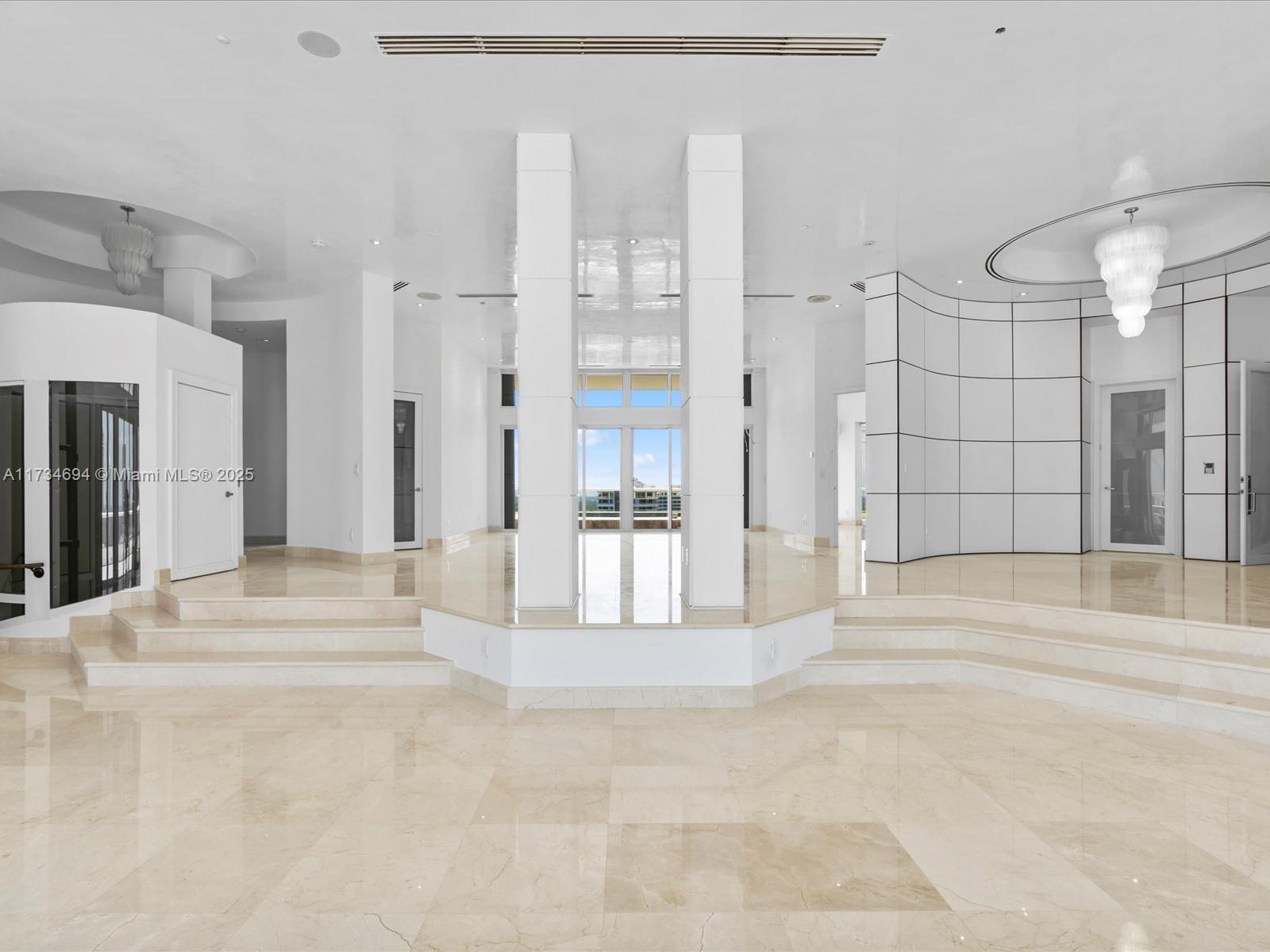 2600 Island Blvd PH-3