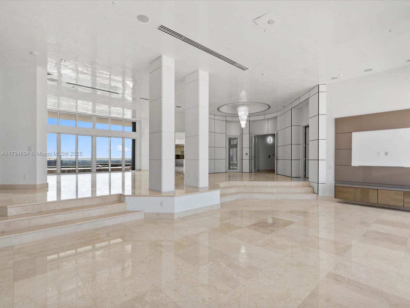 2600 Island Blvd PH-3