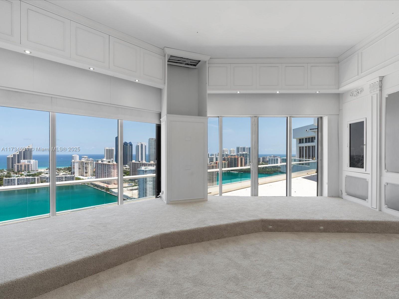 2600 Island Blvd PH-3