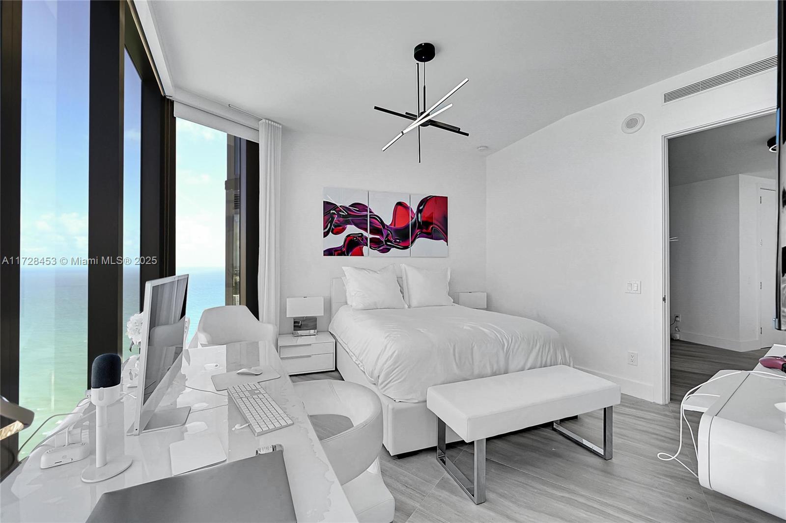 18555 COLLINS AVENUE COND - Residential