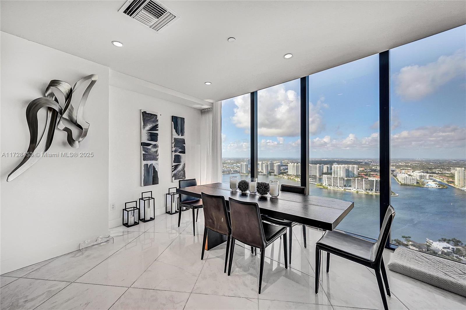 18555 COLLINS AVENUE COND - Residential