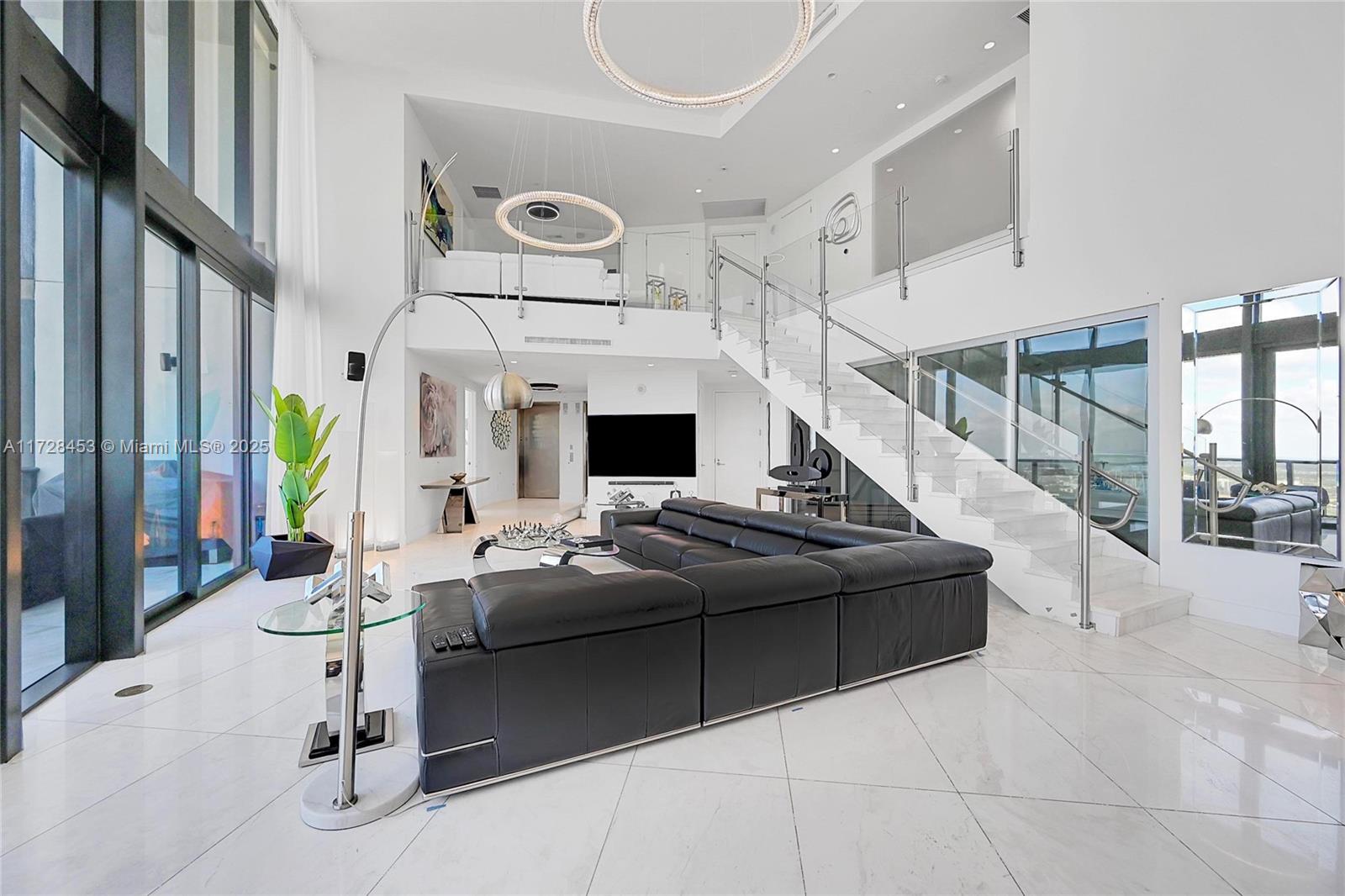 18555 COLLINS AVENUE COND - Residential