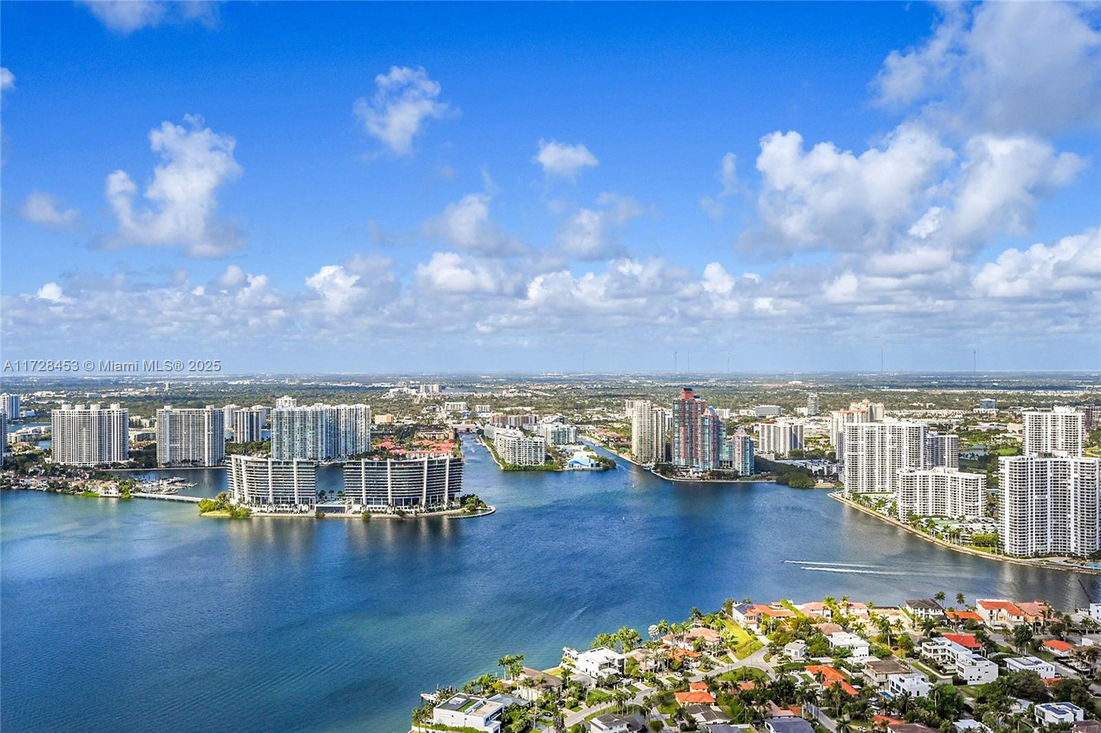 18555 COLLINS AVENUE COND - Residential