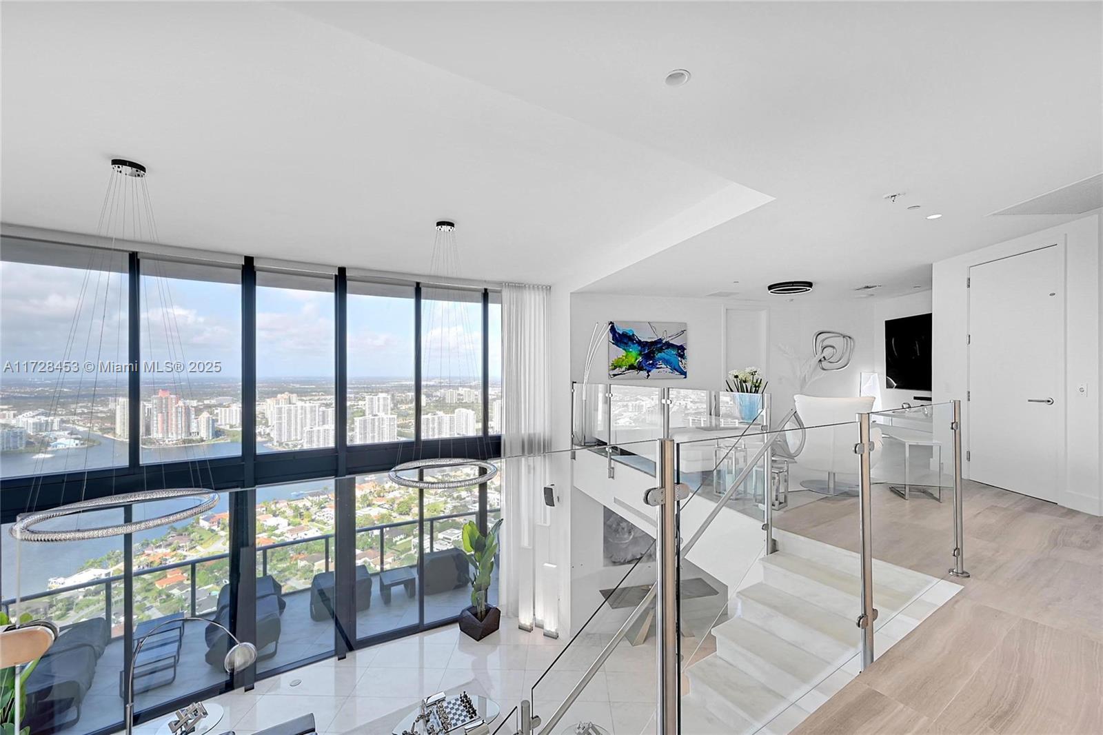 18555 COLLINS AVENUE COND - Residential