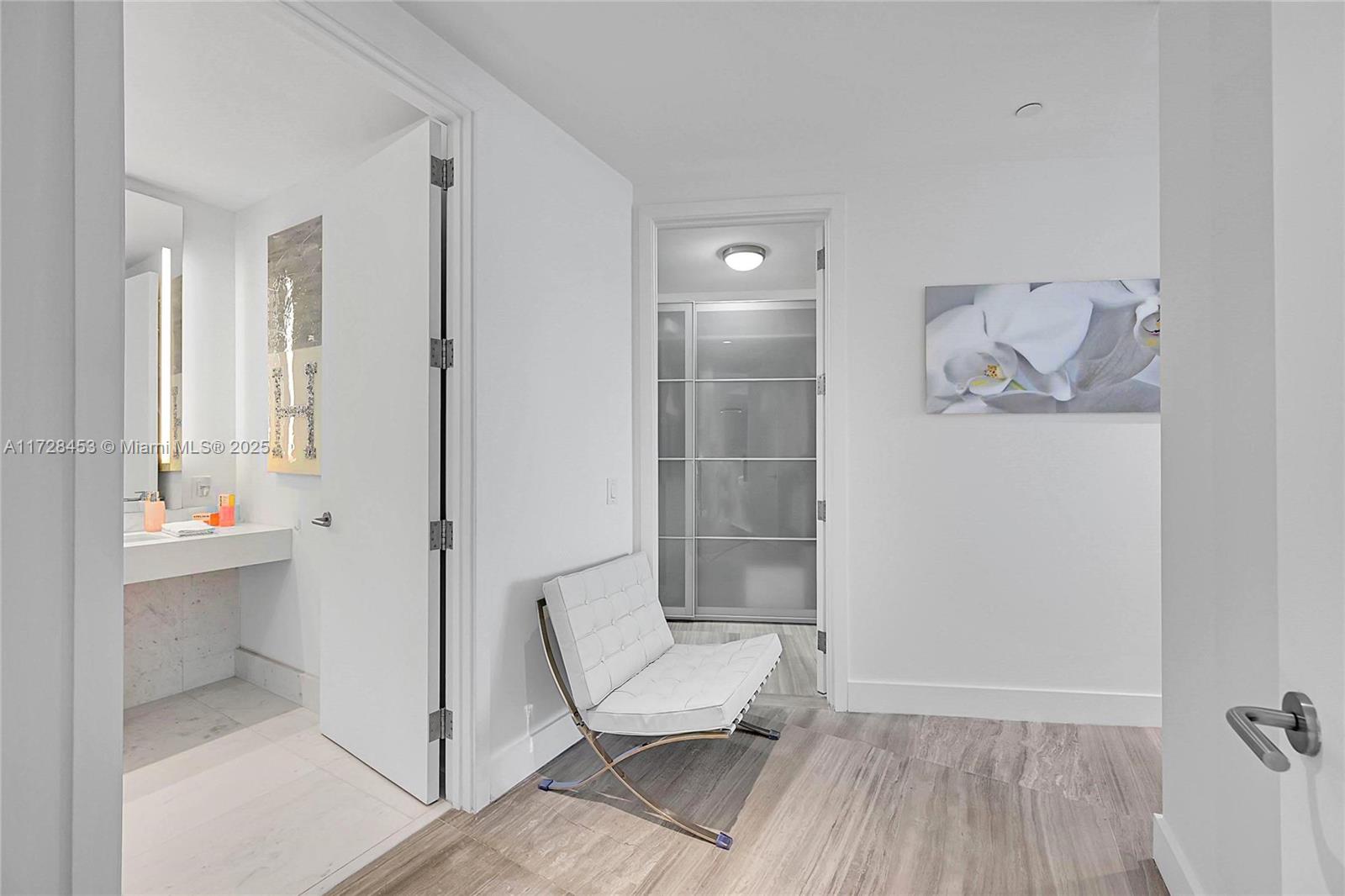 18555 COLLINS AVENUE COND - Residential