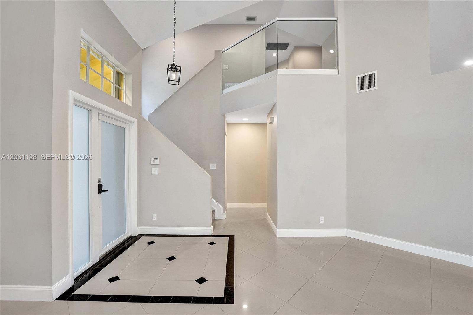 10211 Caracas St