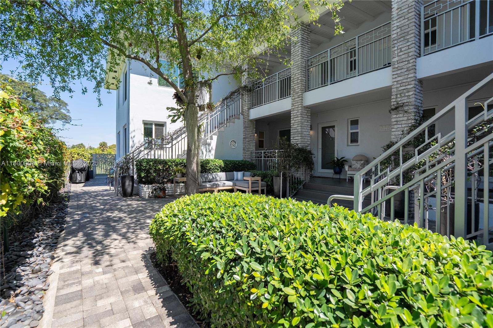 117 S Shore Dr 5, Miami Beach, Miami-Dade County, Florida - 1 Bedrooms  
1 Bathrooms - 