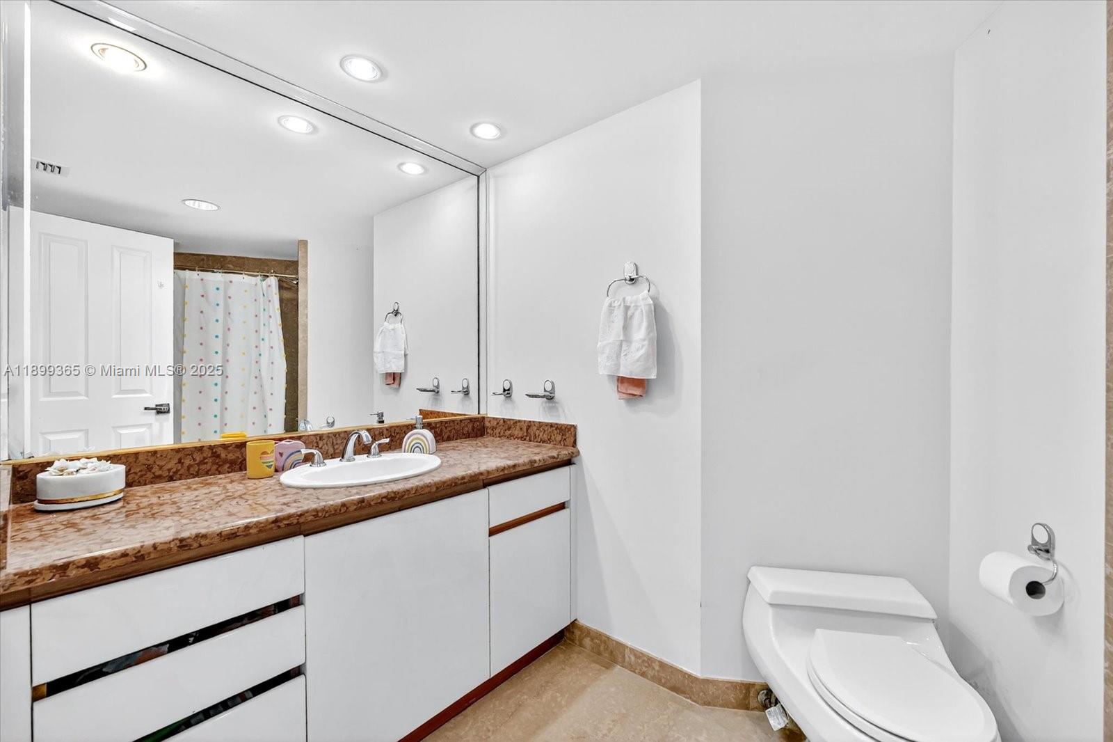 BRISTOL TOWER CONDO - Residential