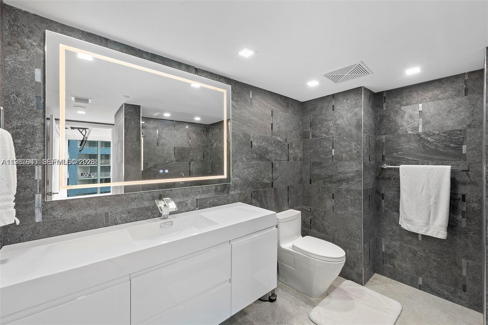 2101 Brickell Ave 506