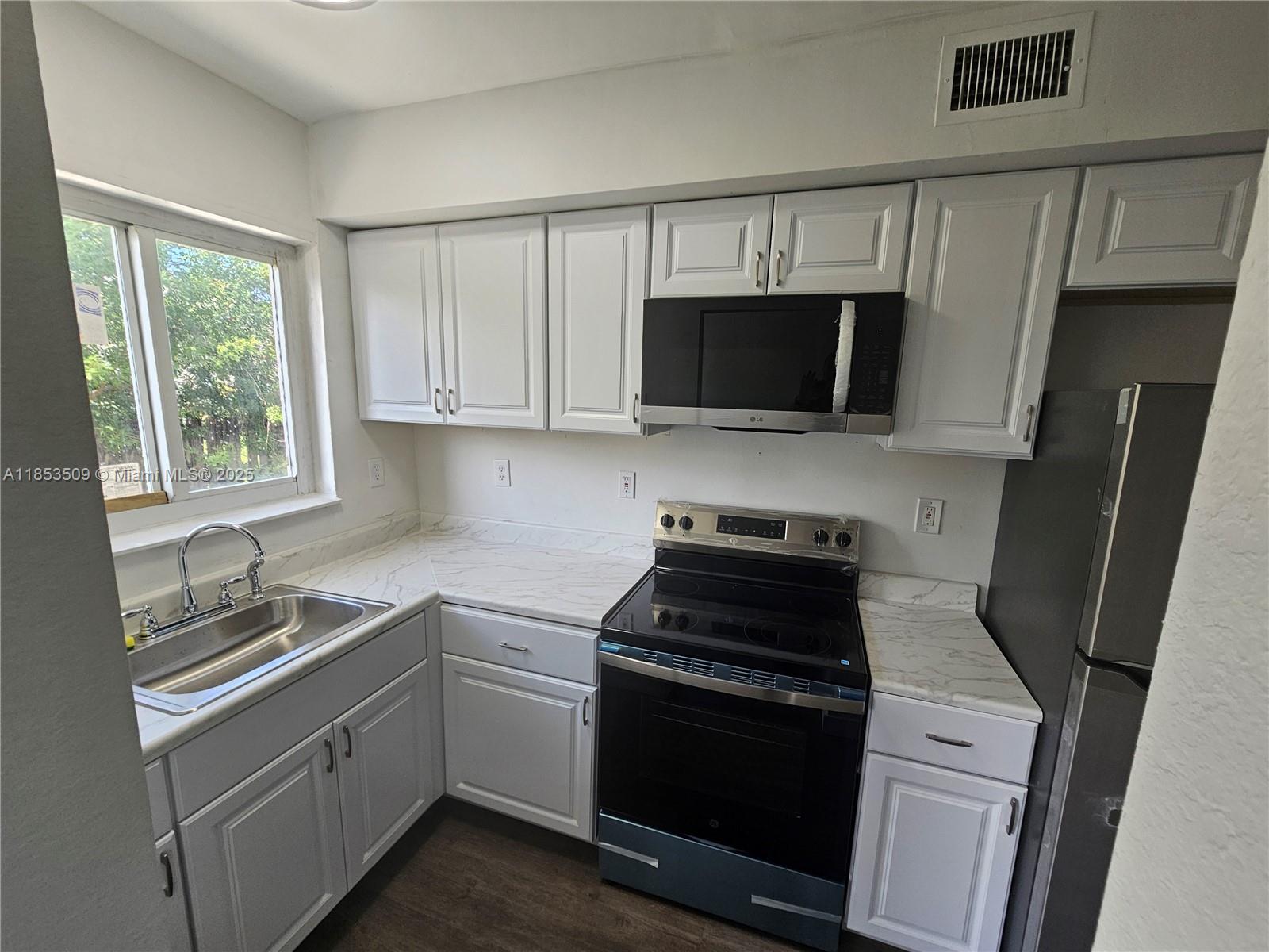 225 NW 84th Ter 225