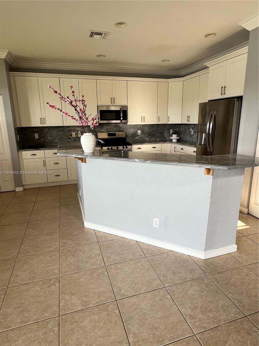 ANTHONY GROVES PH 1 - Residential Lease