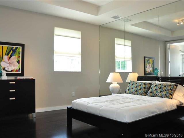 8 54 41 CORAL GABLES SEC - Residential Income