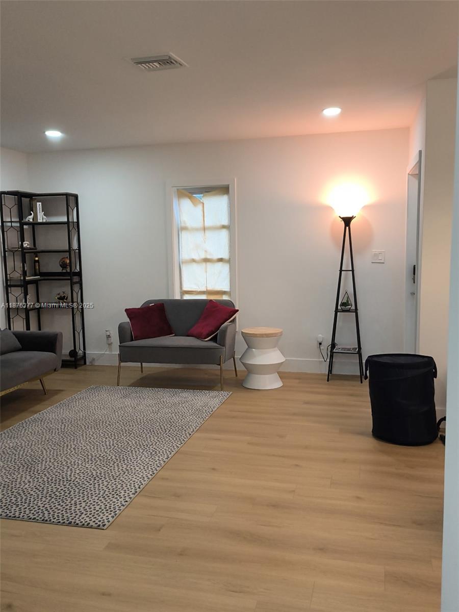 LINCOLN PARK THIRD ADD - Residential