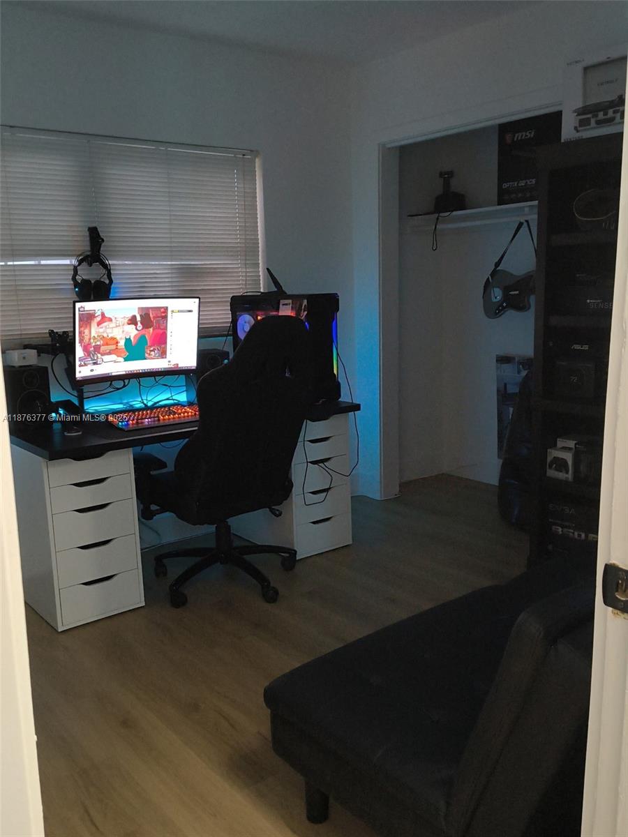 LINCOLN PARK THIRD ADD - Residential