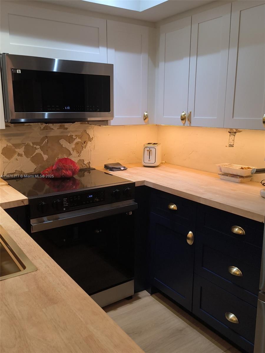 LINCOLN PARK THIRD ADD - Residential