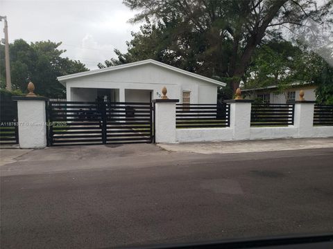 Photo of 839 NW 13th Ave, Fort Lauderdale, FL 33311 (MLS # A11876377)