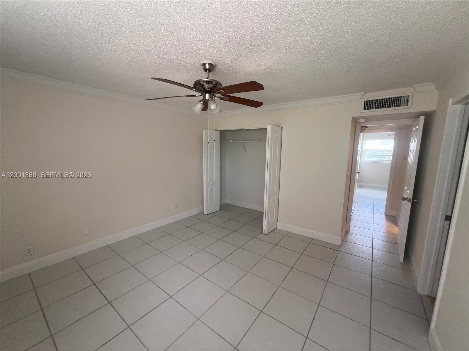 CORAL SPRINGS ESTATE TOWN - Residential Lease