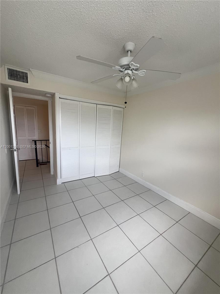 CORAL SPRINGS ESTATE TOWN - Residential Lease
