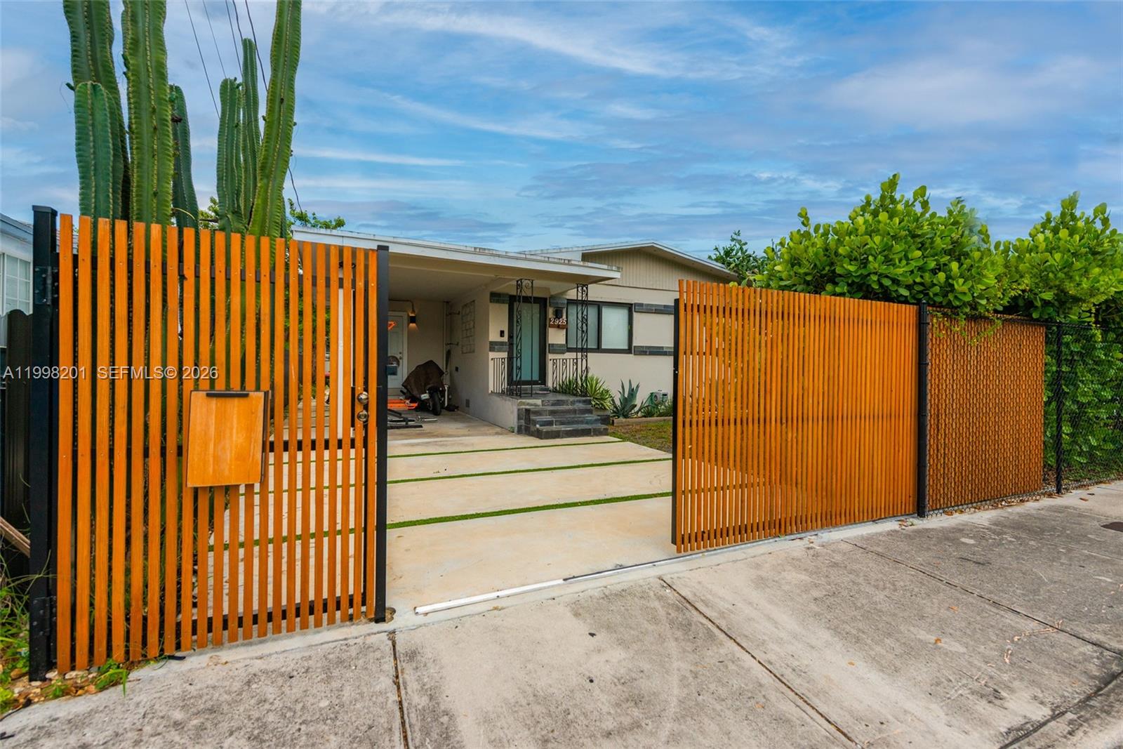 SANTA CLARA SUB - Residential Lease