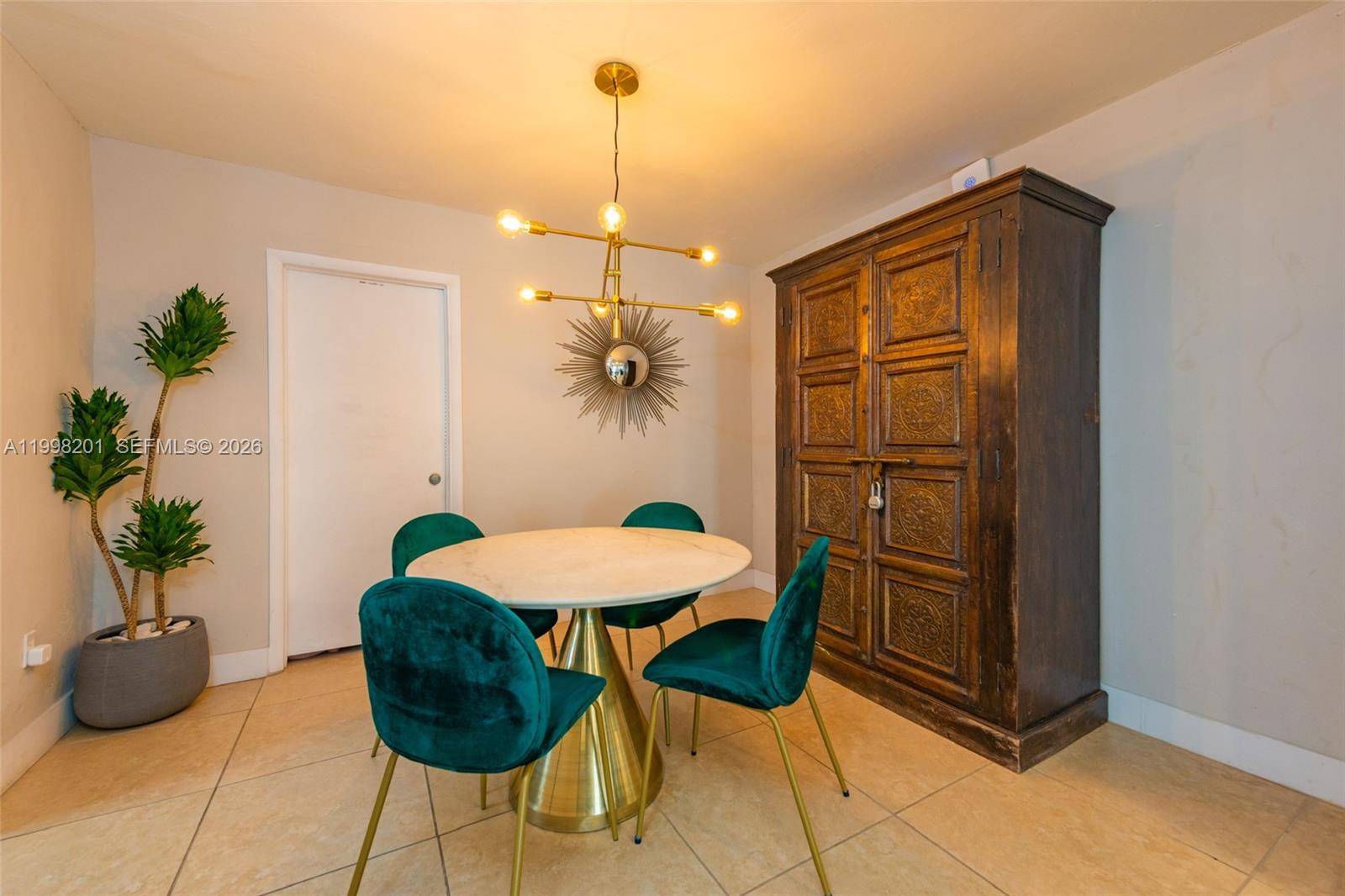 SANTA CLARA SUB - Residential Lease