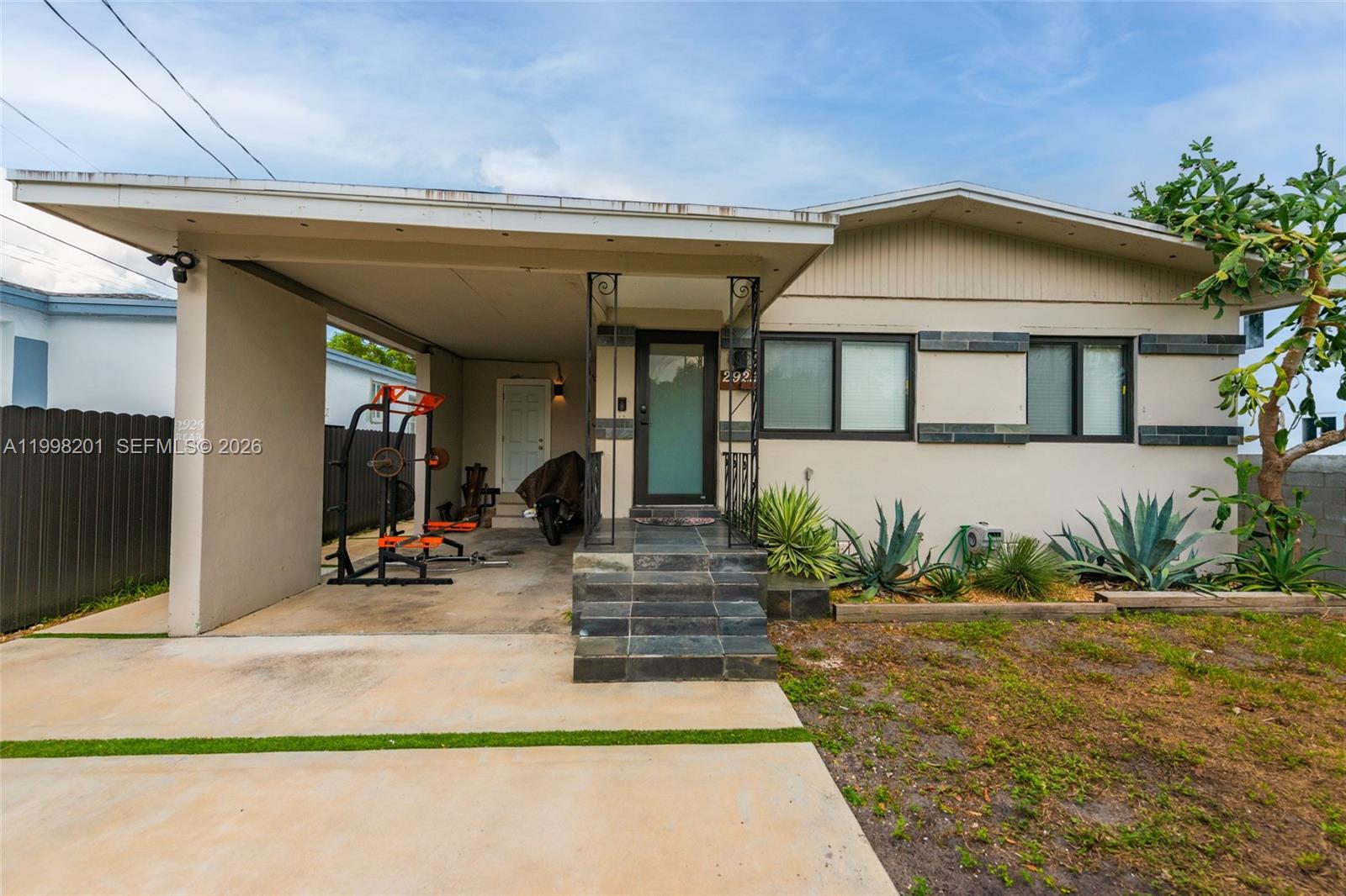 SANTA CLARA SUB - Residential Lease