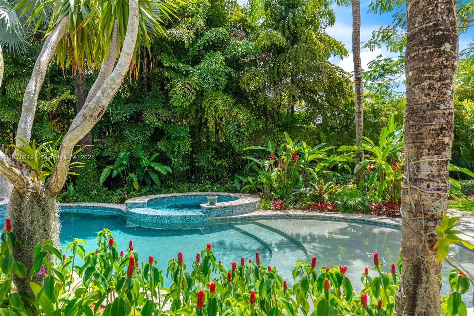 Pinecrest, Florida 33156, United States, 7 Bedrooms Bedrooms, ,7 BathroomsBathrooms,Residential,Active,103911