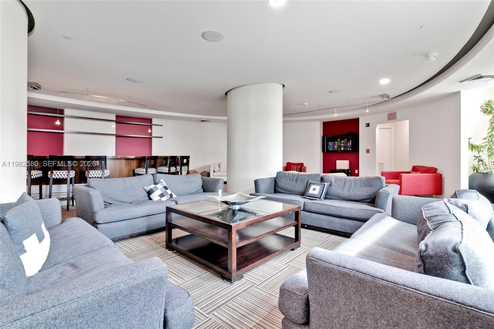 METROPOLIS I AT DADELAND - Residential