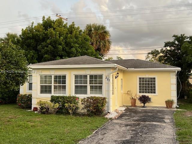 This unique single-family home offers the perfect blend of convenience and charm. Featuring a sturdy CBS construction, the single-level floor plan includes 2 bedrooms, an additional versatile room for a den or third bedroom, and plenty of living space. The property boasts a large front yard with an orange tree, sprinklers, and no HOA fees. Ideally located just minutes from the beach, parks, shopping, and within walking distance to the Municipal Complex and Utilities District, it’s perfect for those seeking accessibility and comfort.