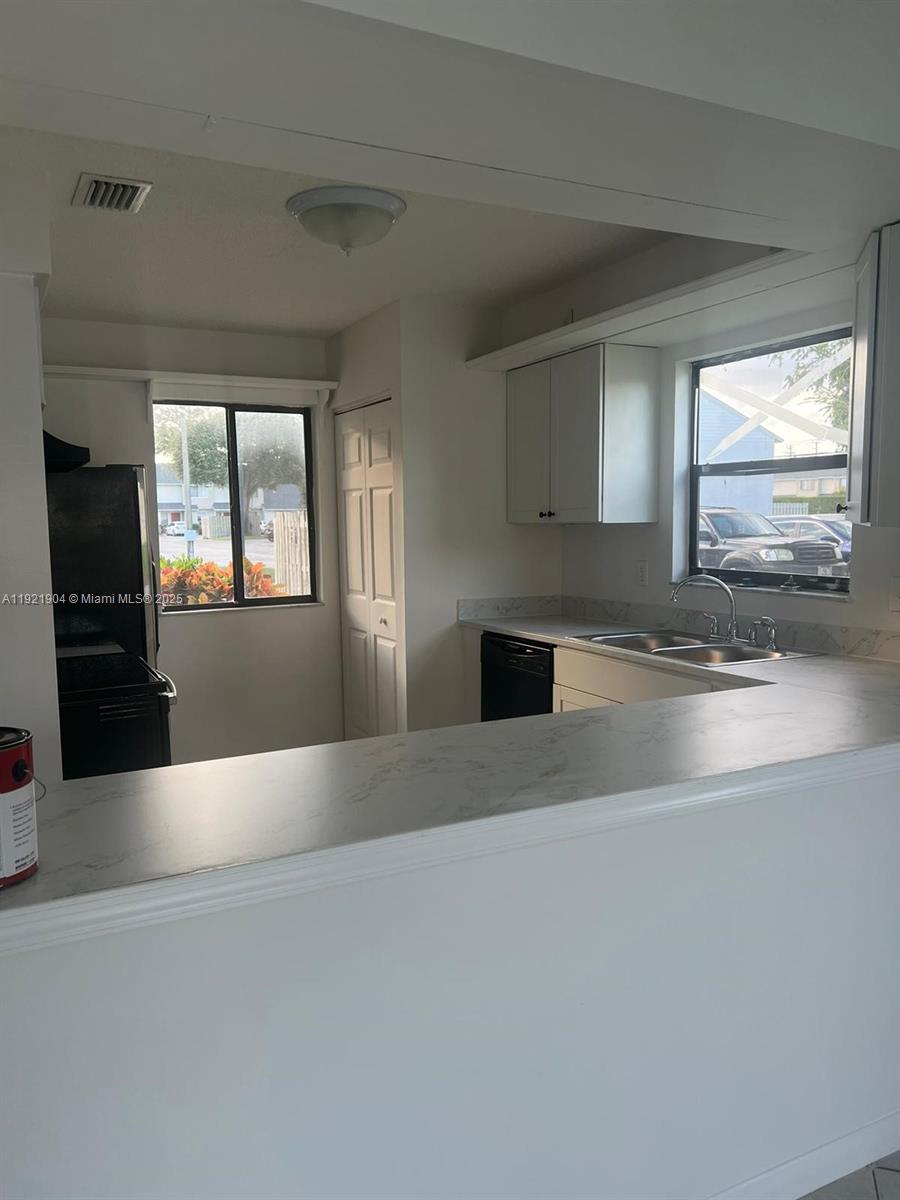 CANALAKE - Residential Lease