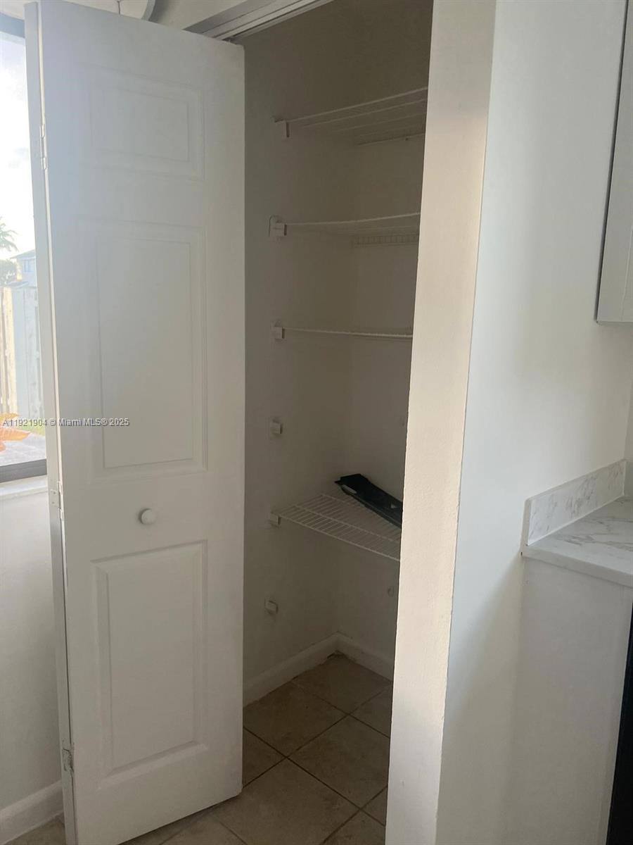 CANALAKE - Residential Lease