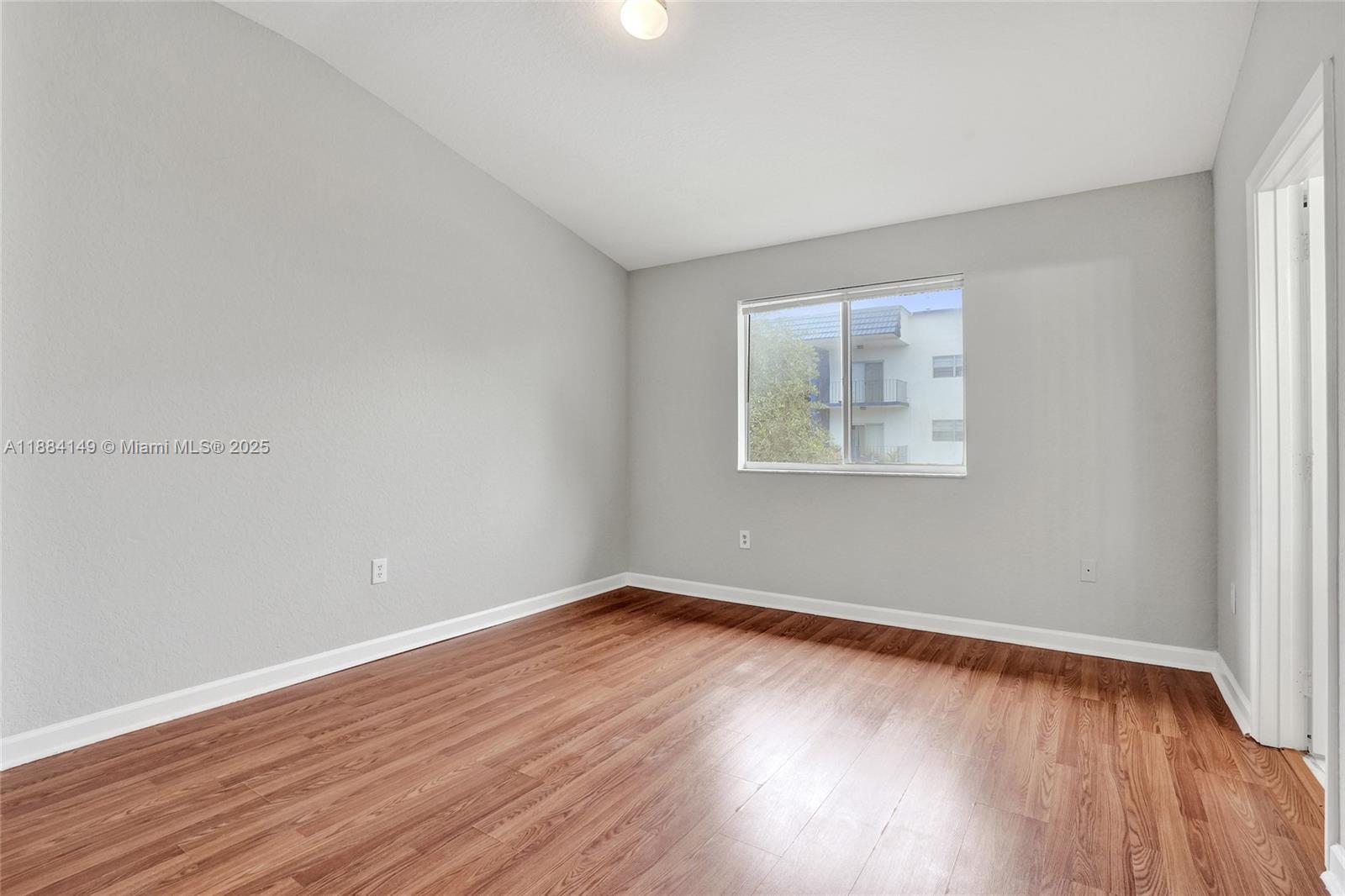 HOLLYWOOD RIDGE FARMS 2-1 - Residential Lease