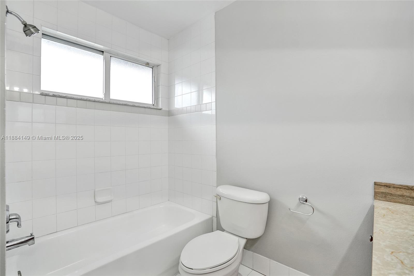 HOLLYWOOD RIDGE FARMS 2-1 - Residential Lease