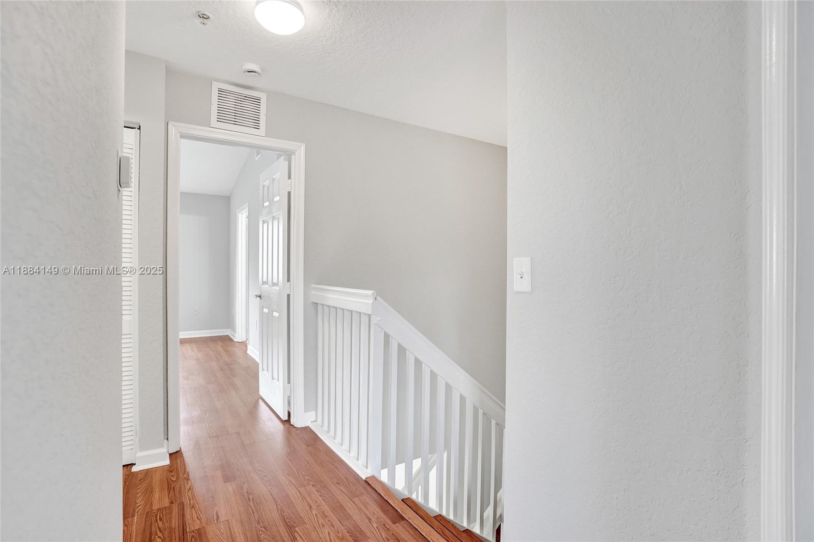 HOLLYWOOD RIDGE FARMS 2-1 - Residential Lease