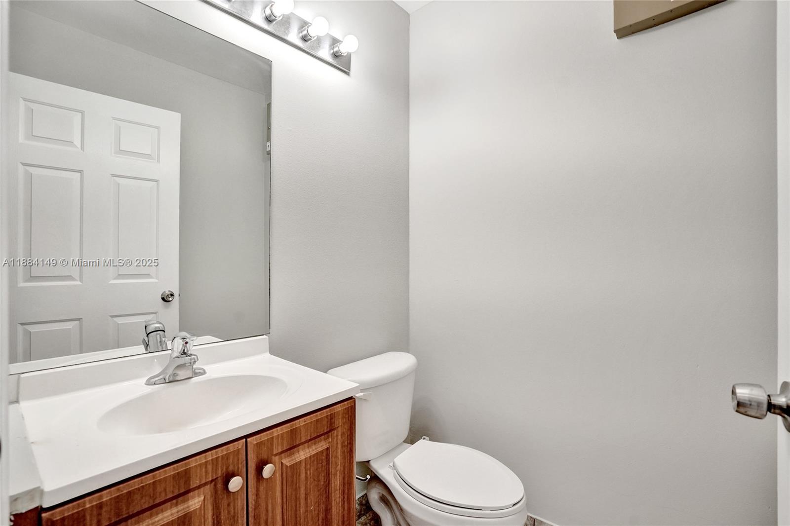 HOLLYWOOD RIDGE FARMS 2-1 - Residential Lease