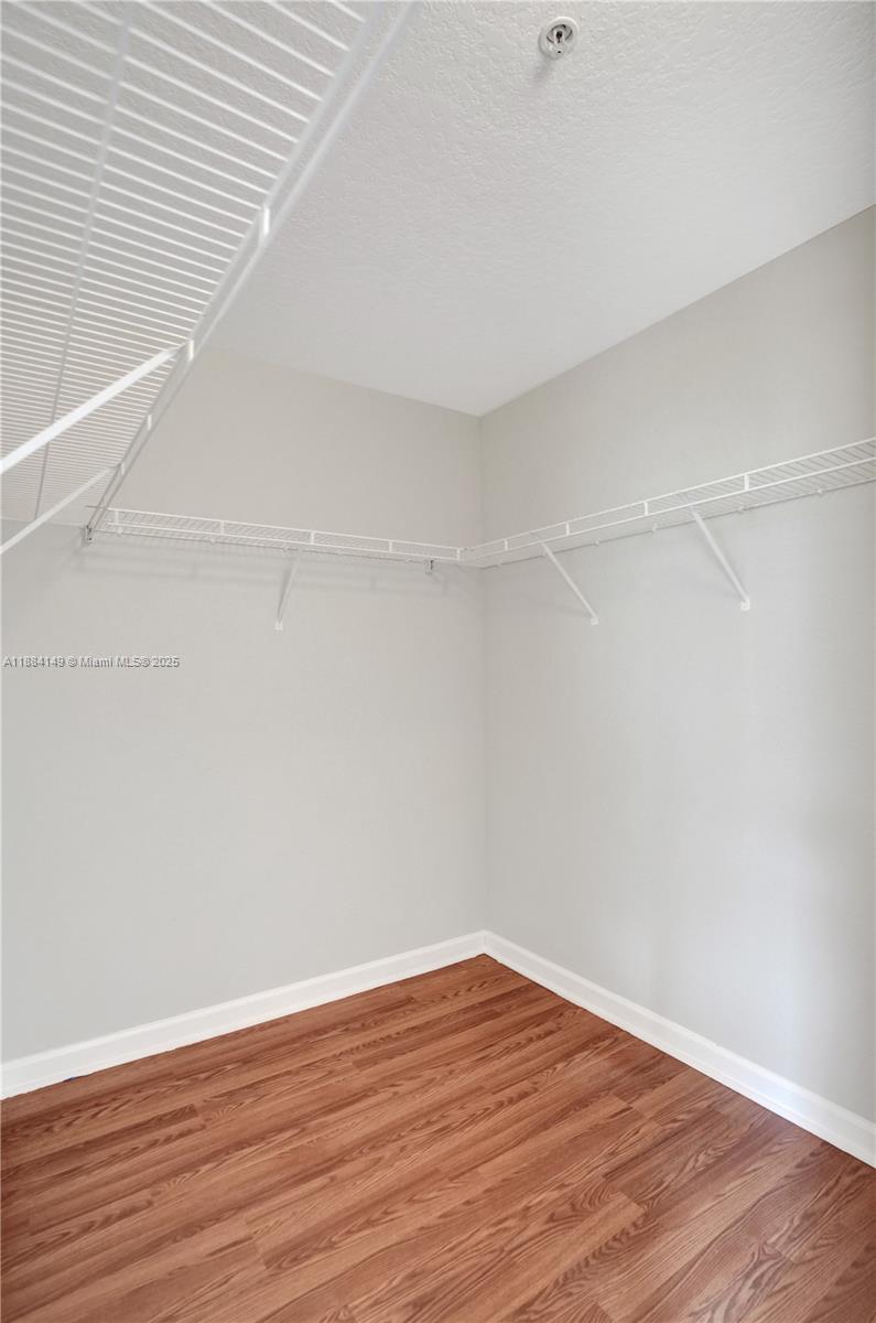 HOLLYWOOD RIDGE FARMS 2-1 - Residential Lease