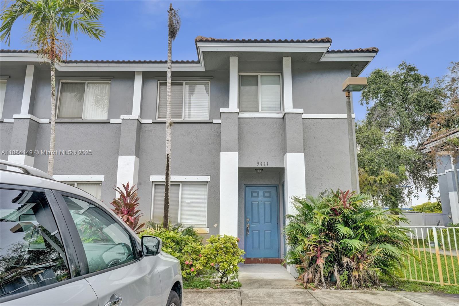 HOLLYWOOD RIDGE FARMS 2-1 - Residential Lease